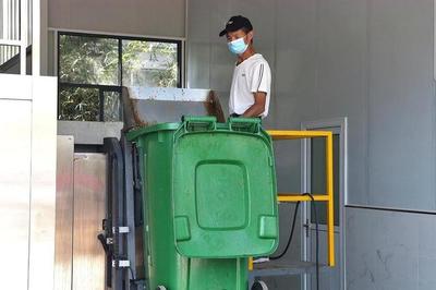 武汉工商学院 环保新科技研发，变废为宝助力环境改善